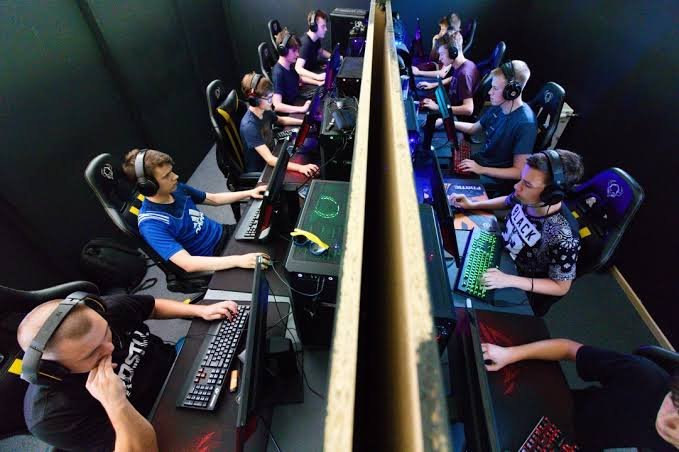 Outriders and E-Sports: The Competitive Aspect of the Game